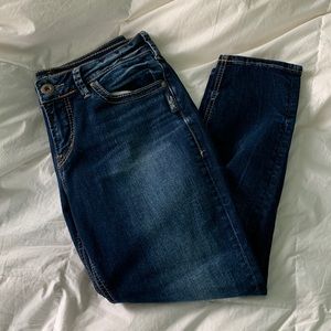 SILVER JEANS & CO suki skinny crop